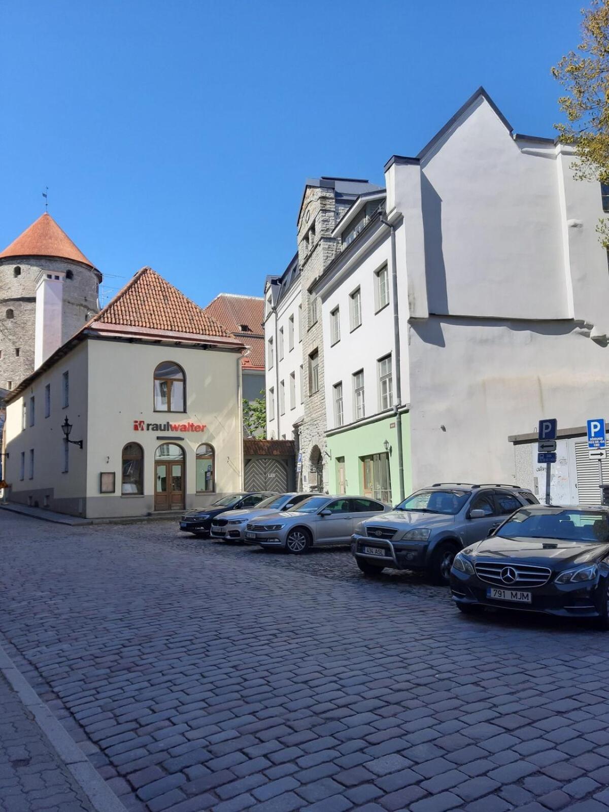 Tallinnhousing Knights And Nobility -3 Bdr Home エクステリア 写真